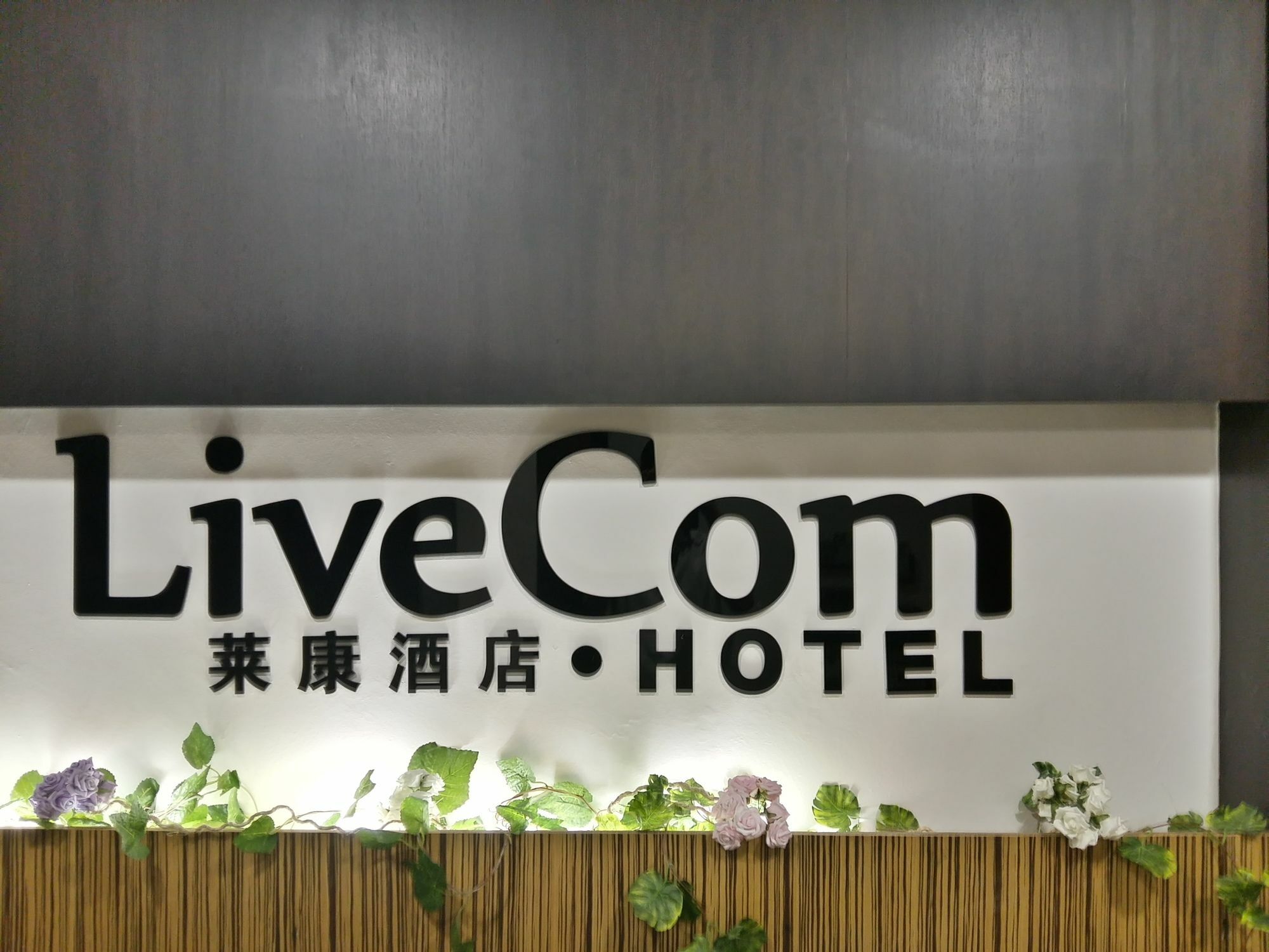 Live Com Hotel Johor Bahru Exterior photo